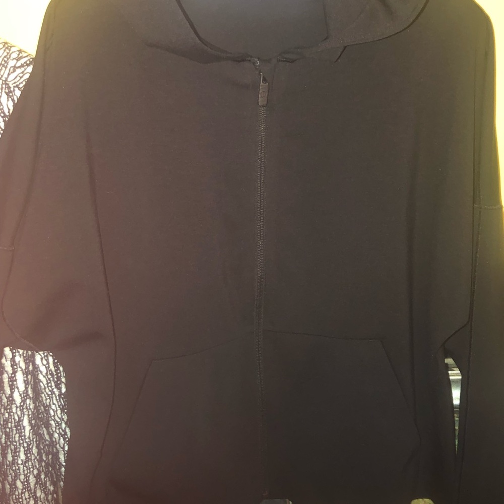 Lululemon jacket - Picture 3 of 6